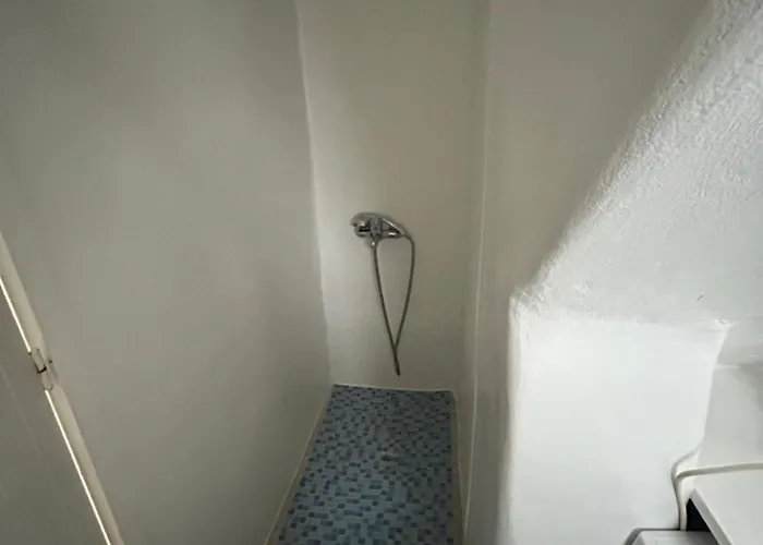 Great House For Quiet And Relaxing